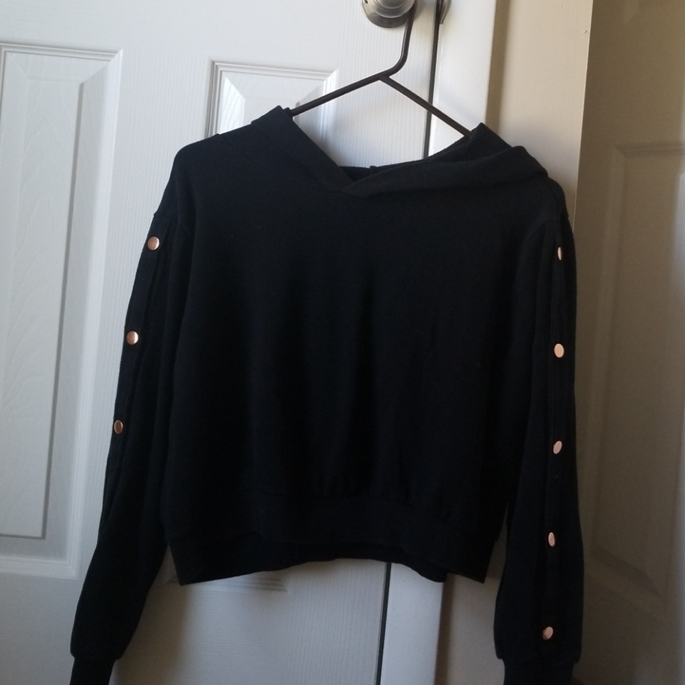 Black cropped hoodie